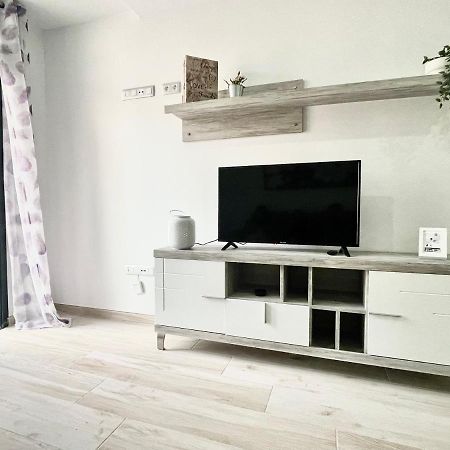 Island Suites Arona  Exteriör bild