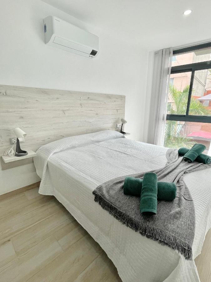 Island Suites Arona  Exteriör bild