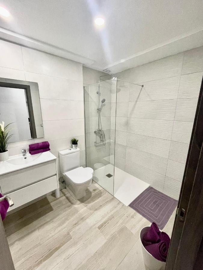 Island Suites Arona  Exteriör bild