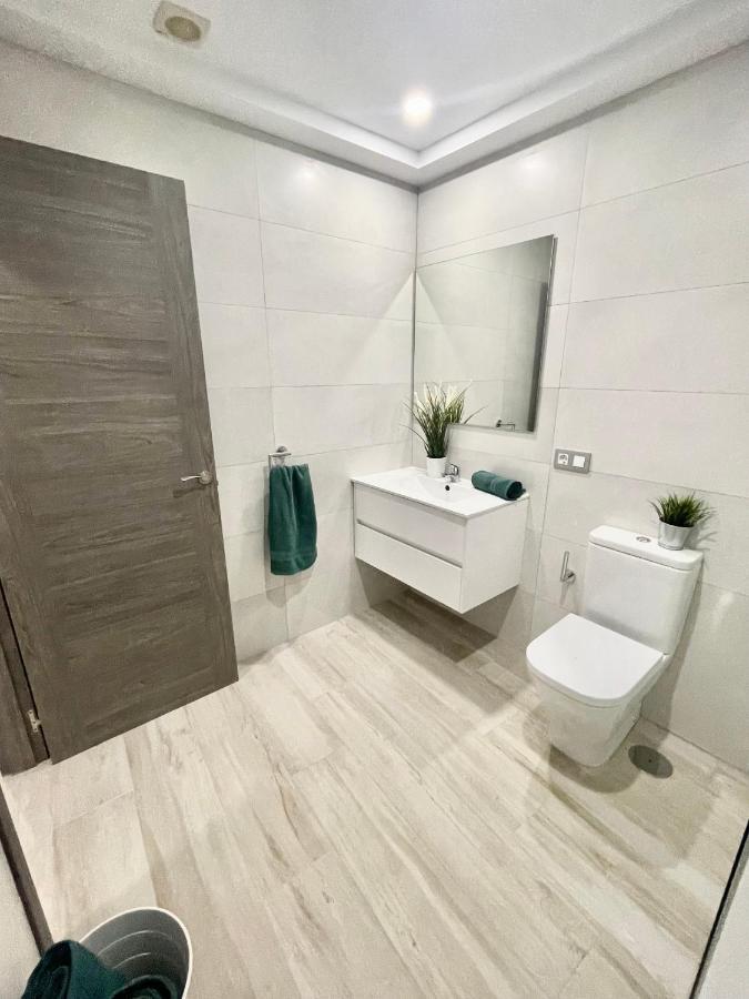 Island Suites Arona  Exteriör bild