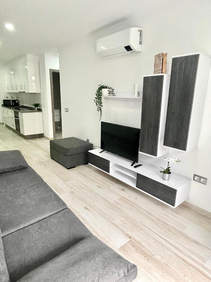 Island Suites Arona  Exteriör bild